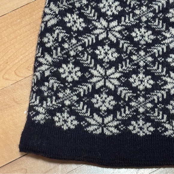 Kjetil Sorensen Norwegian Wool Double Layer Navy Beanie with Fox Pom-Pom - NWOT - Picture 4 of 7